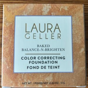 Laura Geller Baked Balance-N-Brighten Foundation - Light